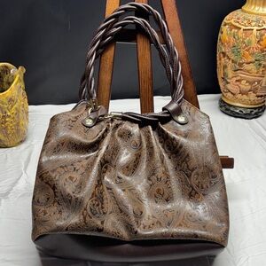 Chic Brown Paisley Shoulder Bag
